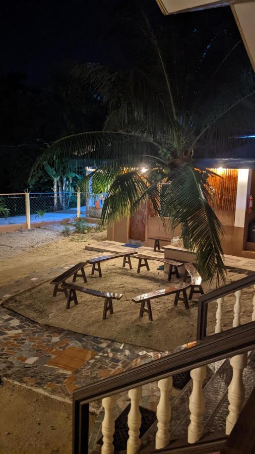 Maya Guest House - Sipaway Island San Carlos  Exterior foto